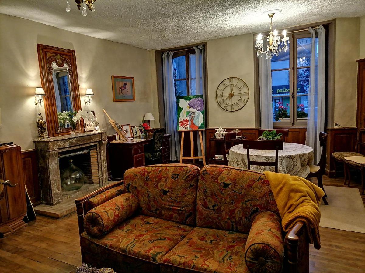 La Petite Maison Des Artiste Villa Saint-Sulpice-les-Feuilles Esterno foto